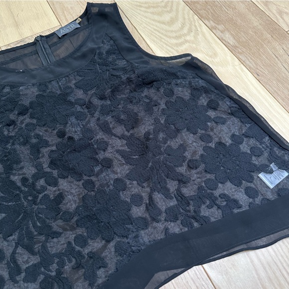 ASTR Black Lace Top - Picture 3 of 9